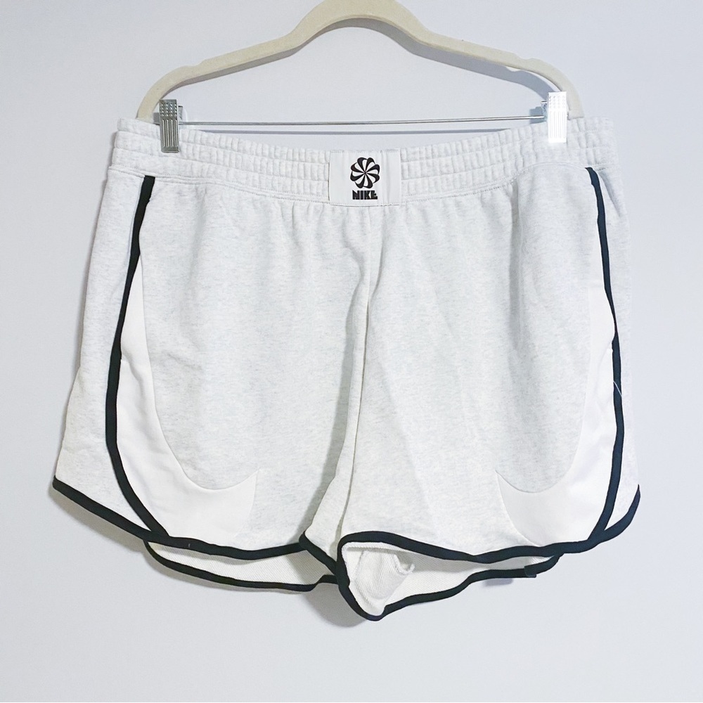 Nike - Double Swoosh High Waisted Shorts